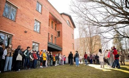Į Lietuvą perkelta visa mokykla iš Charkivo: šiems vaikams vieną dieną reikės (at)kurti savo šalį