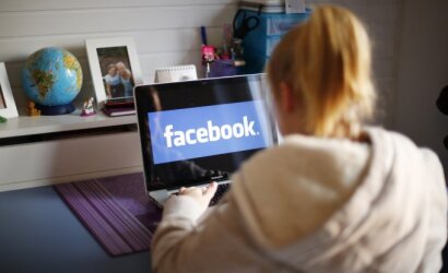 Ar paaugliai naudojasi faktų tikrinimo įrankiais? Nerimą keliantys skaičiai