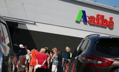 „Aibė“ stabdo rusiškų ir baltarusiškų prekių tiekimą: skirs 100 tūkst. eurų finansinę paramą Ukrainai