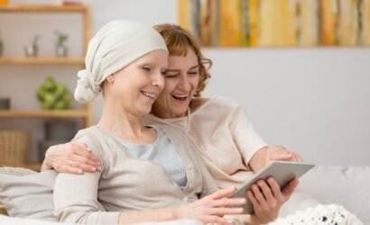 Psichologė įspėja onkologinių ligonių artimuosius: toks jūsų elgesys nepadeda sveikti