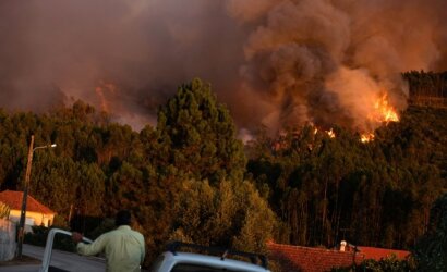 Miškų gaisrai nesiliauja kankinti Kanados, užfiksuoti apokaliptiniai vaizdai