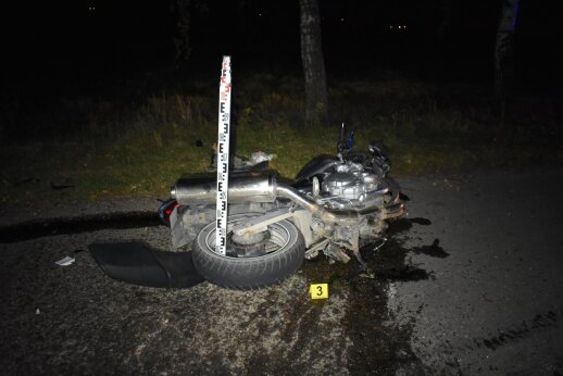 Vilkaviškyje motociklas nulėkė nuo kelio, aštuoniolikmetis vairuotojas žuvo