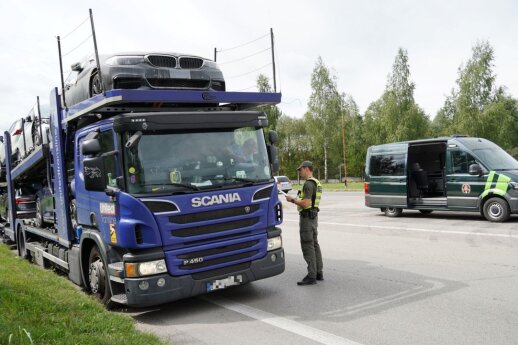 Po patikros Medininkų poste tadžikams teko palikti automobilius