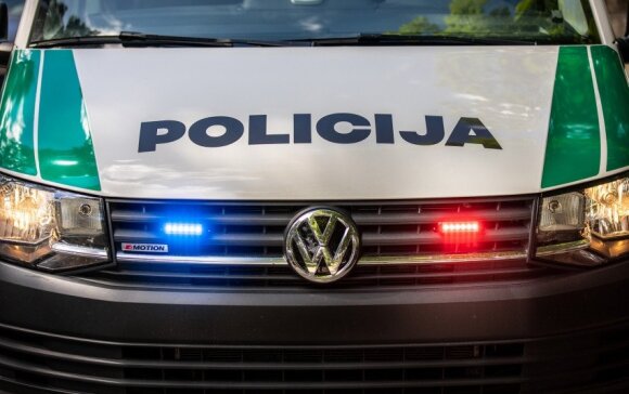 Maniakas grasino papjauti į mokyklą ėjusią 12-metę: mergaitės tėvą šokiravo ir policijos reakcija