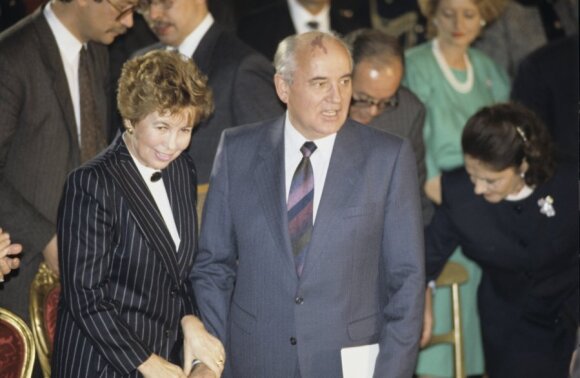 Michailas Gorbačiovas su žmona Raisa