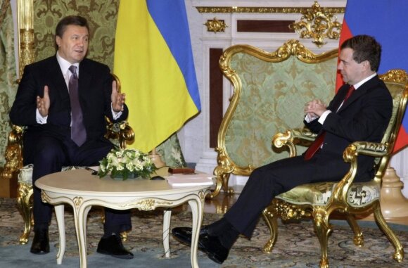 Viktoras Janukovyčius ir Dmitrijus Medvedevas