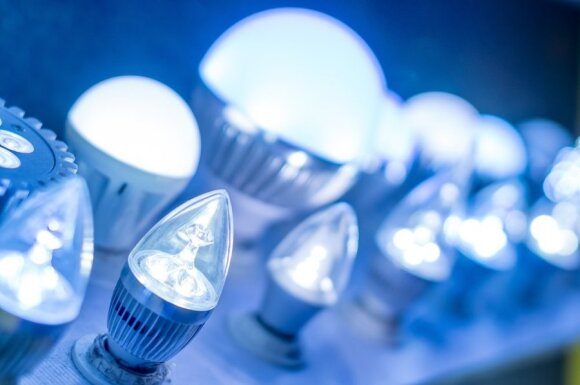 Ekspertė pasidalino, kaip paprastai namuose galima taupyti elektrą: tereikia laikytis kelių taisyklių ir neteks atsisakyti mėgstamų prietaisų