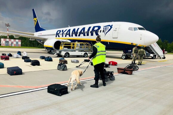 „Ryanair“ vadovas: nutupdyto lėktuvo kapitonui nebuvo palikta jokių alternatyvų