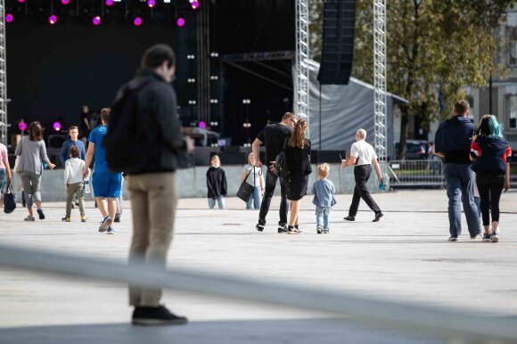 Veryga dėl antrosios bangos turi pakenčiamą ir daug prastesnį ligos plitimo scenarijus