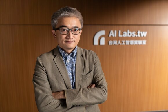 Taivano dirbtinio intelekto laboratorijos įkūrėjas Ethanas Tu: „Tai taps galinga jėga, „ChatGPT“ yra tik pradžia“