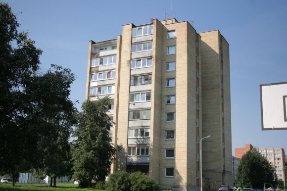 Vilniuje dviguba žmogžudystė, trečiam vyrui perpjautas kaklas