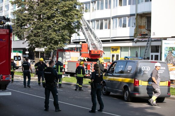 Vilniuje įvyko sprogimas: nukentėjo bute buvęs žmogus, šukės sužalojo lauke ėjusius vaikus