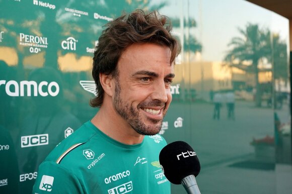 Fernando Alonso, "Aston Martin"