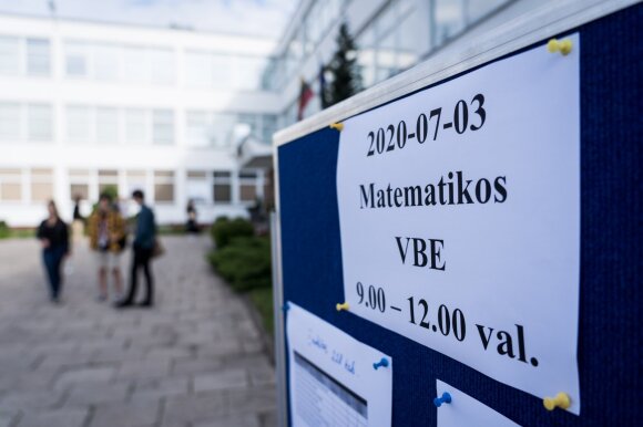 Mokytojos papasakojo, kaip iš tiesų atrodo nuotolinis ugdymas: krūvis lenkia sveiko proto ribas