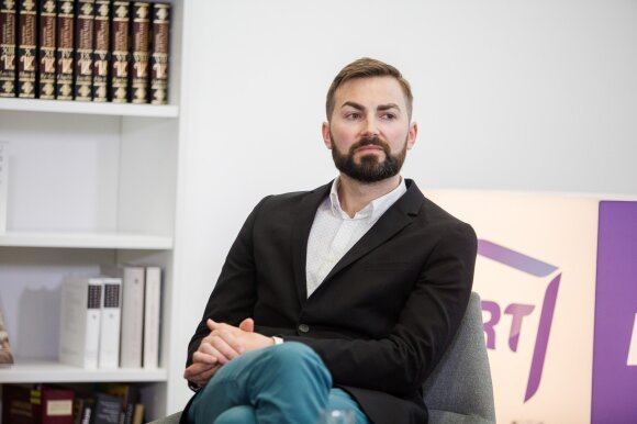 Dvigubi standartai: išvykėliai skirstomi į geresnius ir prastesnius piliečius