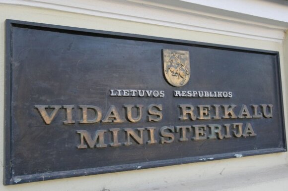 VRM siekiams mokyti visus baudomis atkirto trumpai: „necenzūrinės kalbos“ Lietuvoje nėra