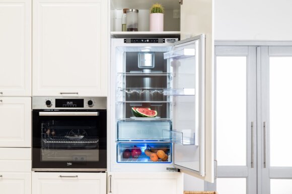 И зачем нам такой "умный" холодильник?