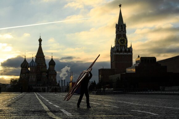 Putino ekonomikos taisyklės: kai gyvenimas blogėja, tereikia perrašyti ekonomikos vadovėlius