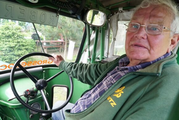 Neįtikėtina kelionė: pensininkas 1960 m. traktoriumi pervažiavo pusę Europos