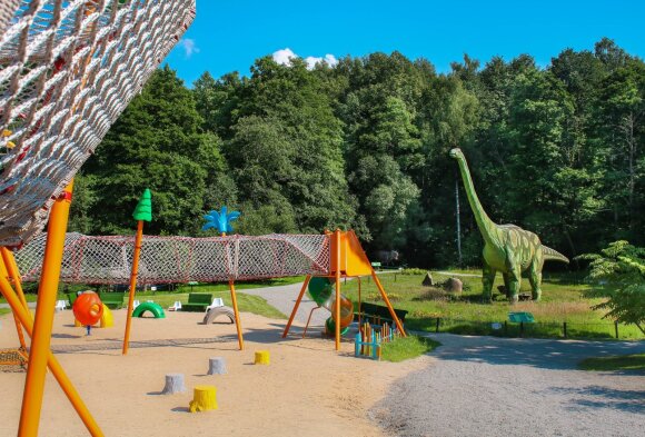 Dino parkas ir Radailių dvaras