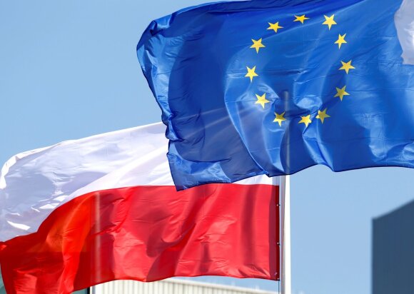 Lenkijos ir ES vėliavos