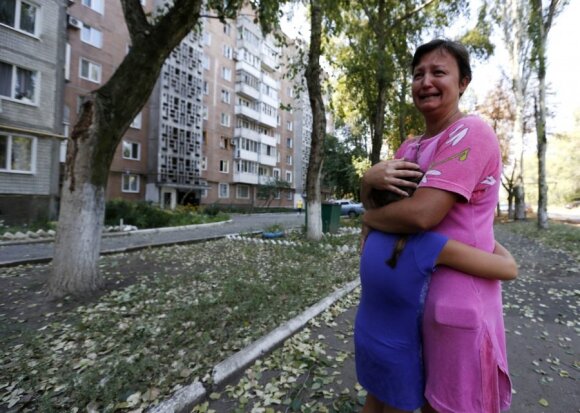 Siaubas Rytų Ukrainoje: išėjusi iš parduotuvės mama pamatė 10 lavonų