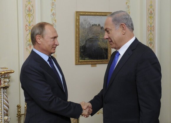 B. Netanyahu, V. Putinas 
