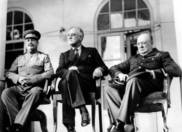 Josifas Stalinas, Franklinas D. Rooseveltas ir Winstonas Churchillis