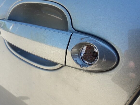 Kaunietis įkliuvo prie Slovakijoje pavogto „BMW 535“ vairo