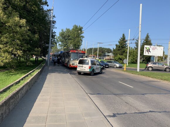 Vilniuje įvyko sprogimas: nukentėjo bute buvęs žmogus, šukės sužalojo lauke ėjusius vaikus