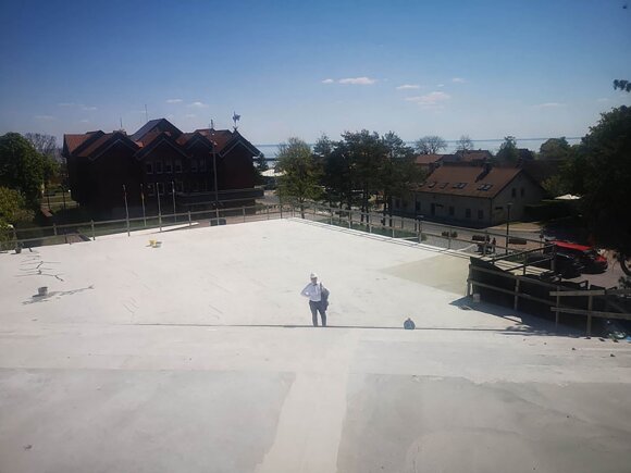 ERDVĖ. Milžiniška lauko terasa su amfiteatru ant „Agilos“ stogo, ko gero, bus pagrindinė šio centro traukos vieta (Jurgos Petronytės nuotr.)