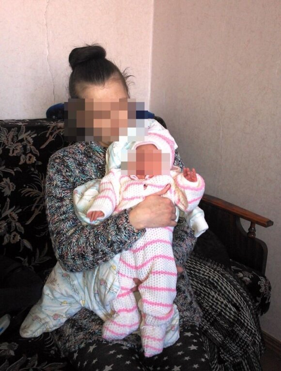 Namų netekusi nėščioji bandė žudytis, kol buvo ligoninėje – atėmė vaikus