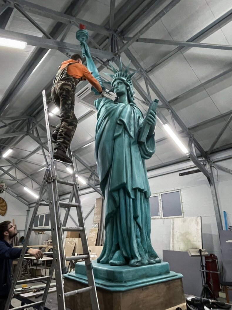 "Laisvės statula" Neryje