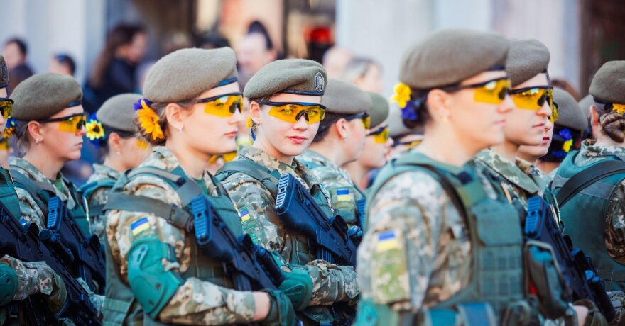 moterys kariuomenėje