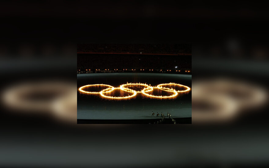 Vandenyje dega olimpiniai žiedai