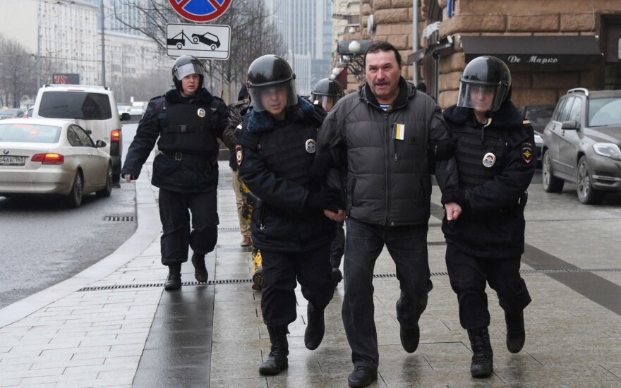 Maskvoje per taikų opozicijos protestą sulaikyti dešimtys žmonių