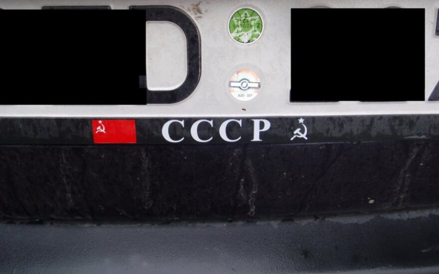 Sovietinė simbolika ant automobilio