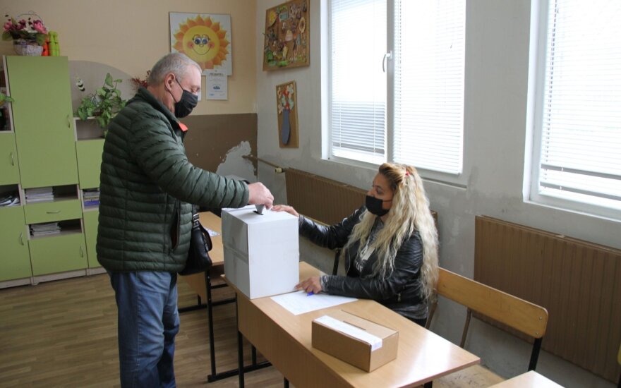 Pirmalaikiuose rinkimuose Bulgarijoje pirmauja buvusi valdančioji konservatorių partija