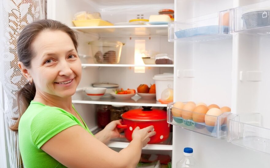7 dalykai, kurių niekada neturėtumėte laikyti šaldytuve