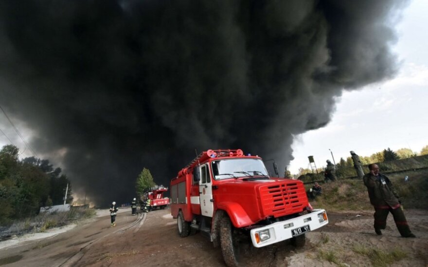 Ukrainoje kilusio didelio gaisro degalų saugykloje priežastis galėjo būti padegimas