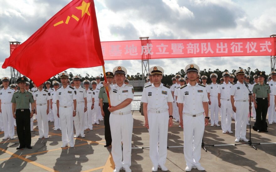 Kinijos kariai siunčiami į pirmąją šalies karinę bazę užsienyje