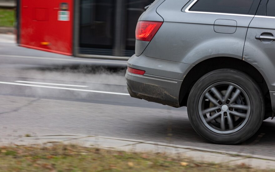 Automobiliai Vilniaus gatvėse