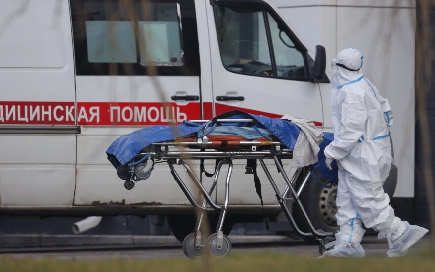 Spalį Rusijoje nuo COVID-19 mirė daugiausiai žmonių per visą pandemiją