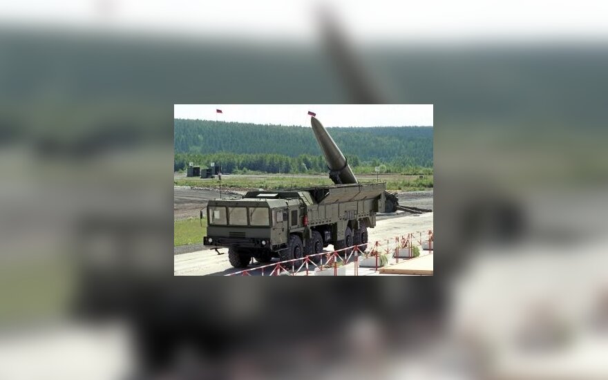 Minskas paprašė Maskvos raketų komplekso „Iskander“ ir raketų sistemos S-400