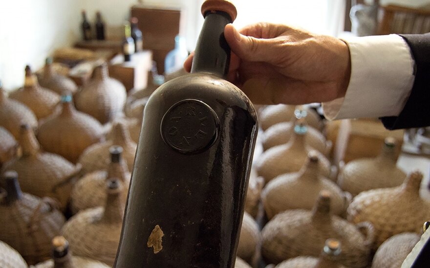 JAV muziejaus rūsyje rasta beveik dviejų šimtmečių senumo vyno