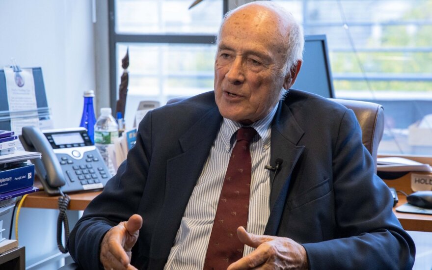 Josephas S. Nye