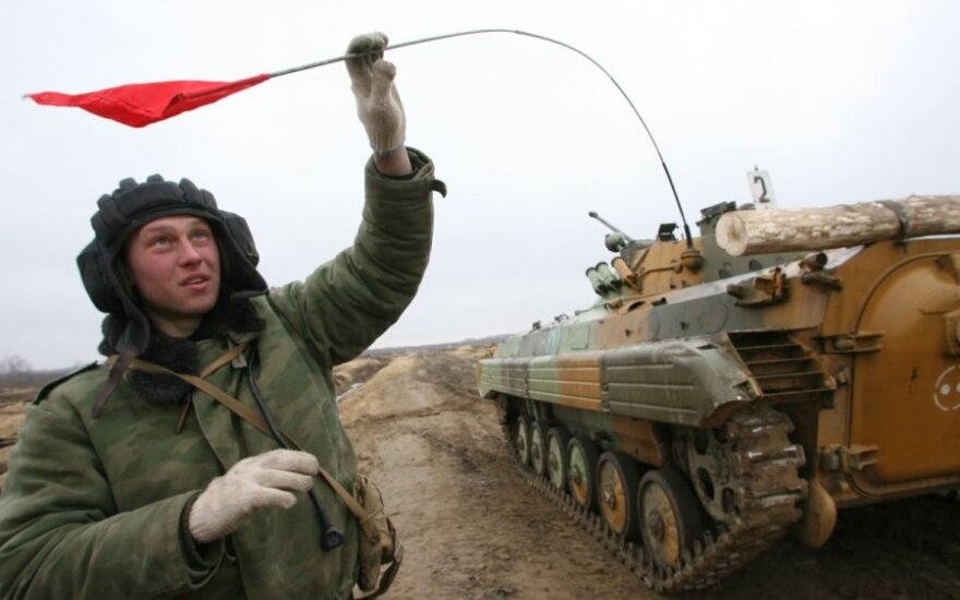 Rusijos pasieniečiai viliojami kariauti Ukrainoje – siūlomas įspūdingas atlyginimas