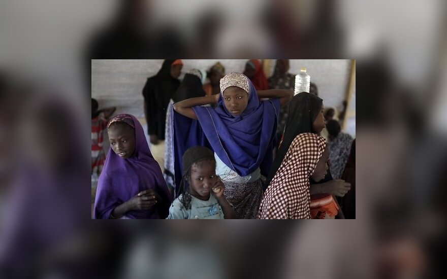Nigerijoje susisprogdinus dviem mirtininkams žuvo 9 žmonės