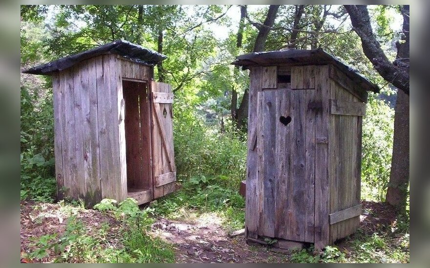 Lietuvos gyventojų dauguma besinaudojančių lauko tualetais nesmerkia