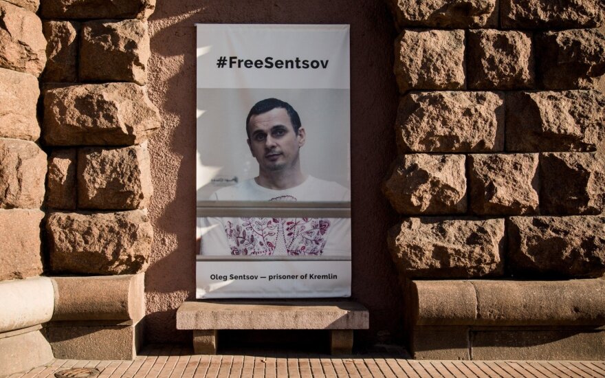 Foreign minister urges Russia to free Sentsov as filmmaker marks 5 years in jail